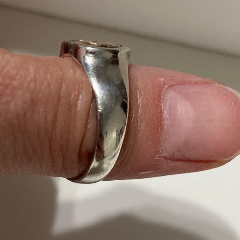 JAMES AVERY RETIRED DOVE HEART STERLING AND 14K GOLD RING - Picture 4 of 7